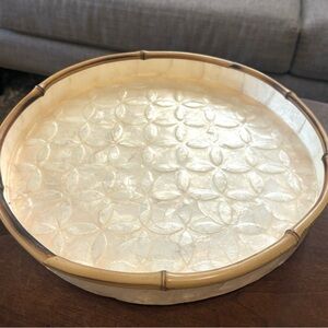 TIRAM CAPIZ AND BAMBOO ROUND TRAY.